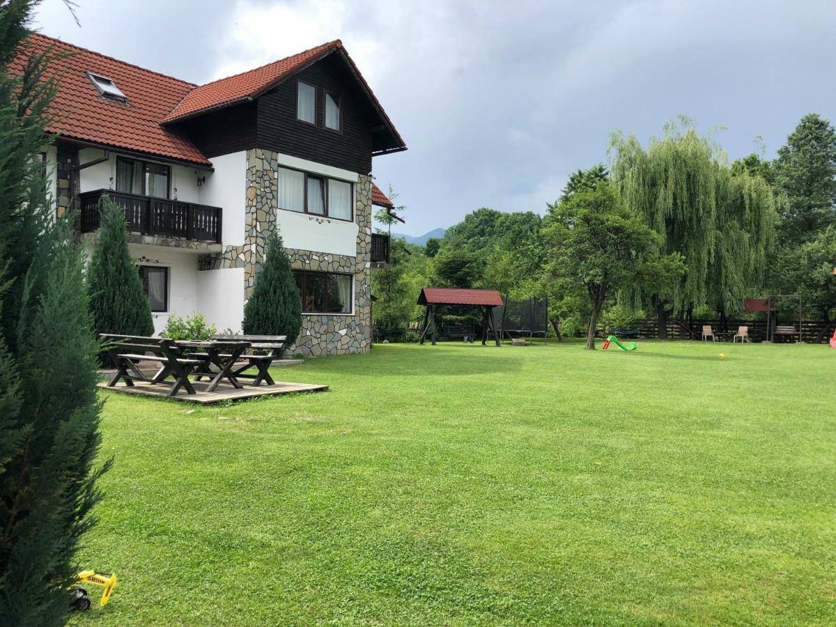 Garden Retreat (Adults Only) 호텔 브란 외부 사진